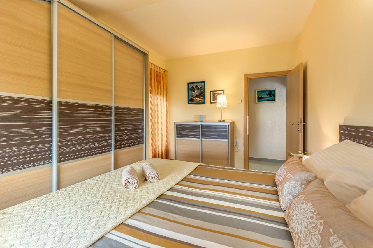 Korina Apartment Kostrena Ngoại thất bức ảnh