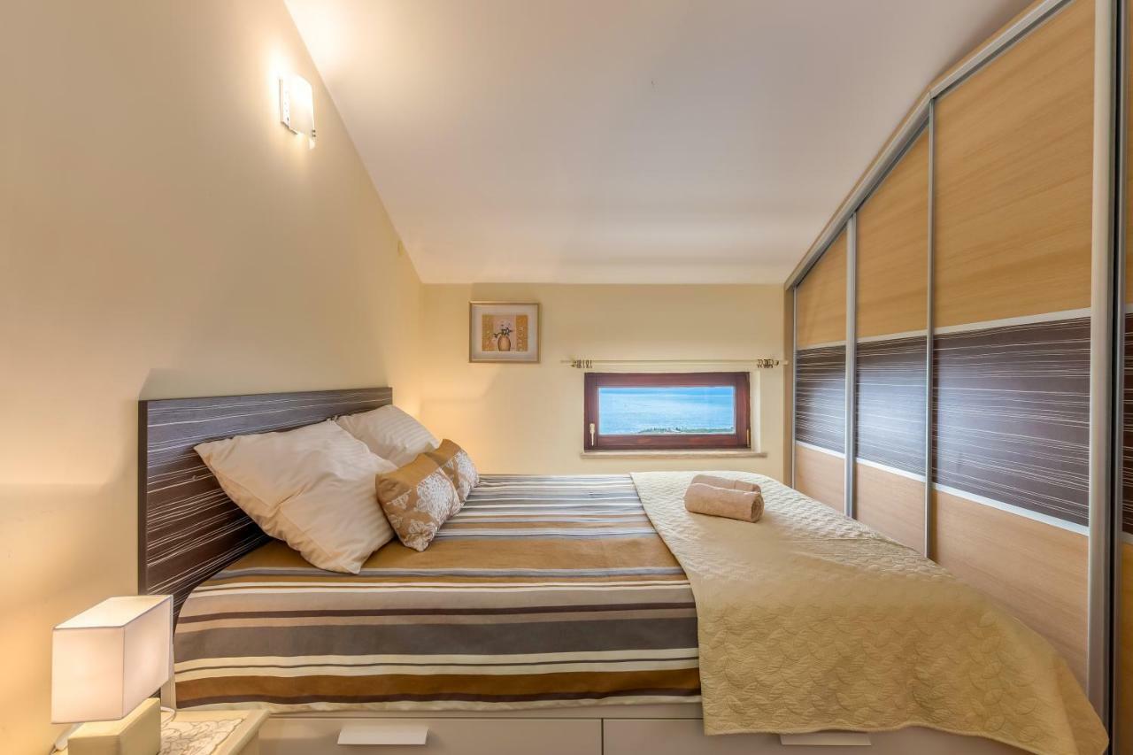 Korina Apartment Kostrena Ngoại thất bức ảnh